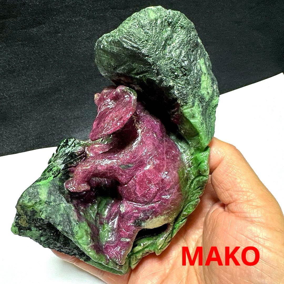 M1876☆天然ルビーゾイサイト彫刻【象】1Kg☆【鑑別書付き】☆天然石　原石