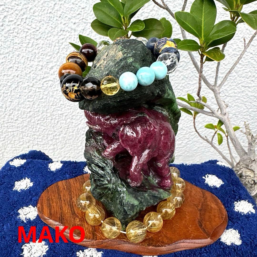 M1876☆天然ルビーゾイサイト彫刻【象】1Kg☆【鑑別書付き】☆天然石　原石