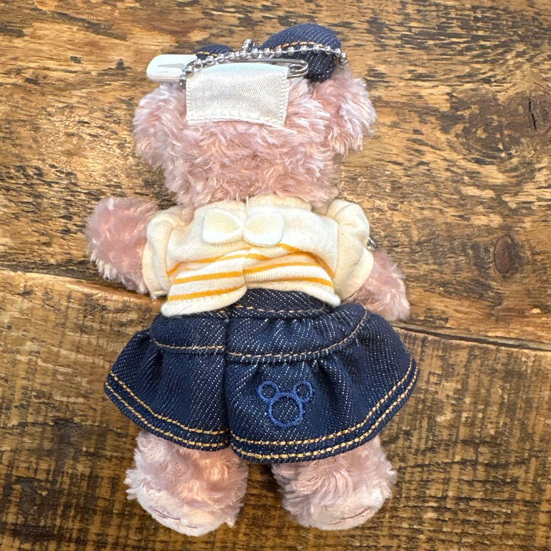 ダッフィー シェリーメイ ぬいぐるみバッジ - メルカリ