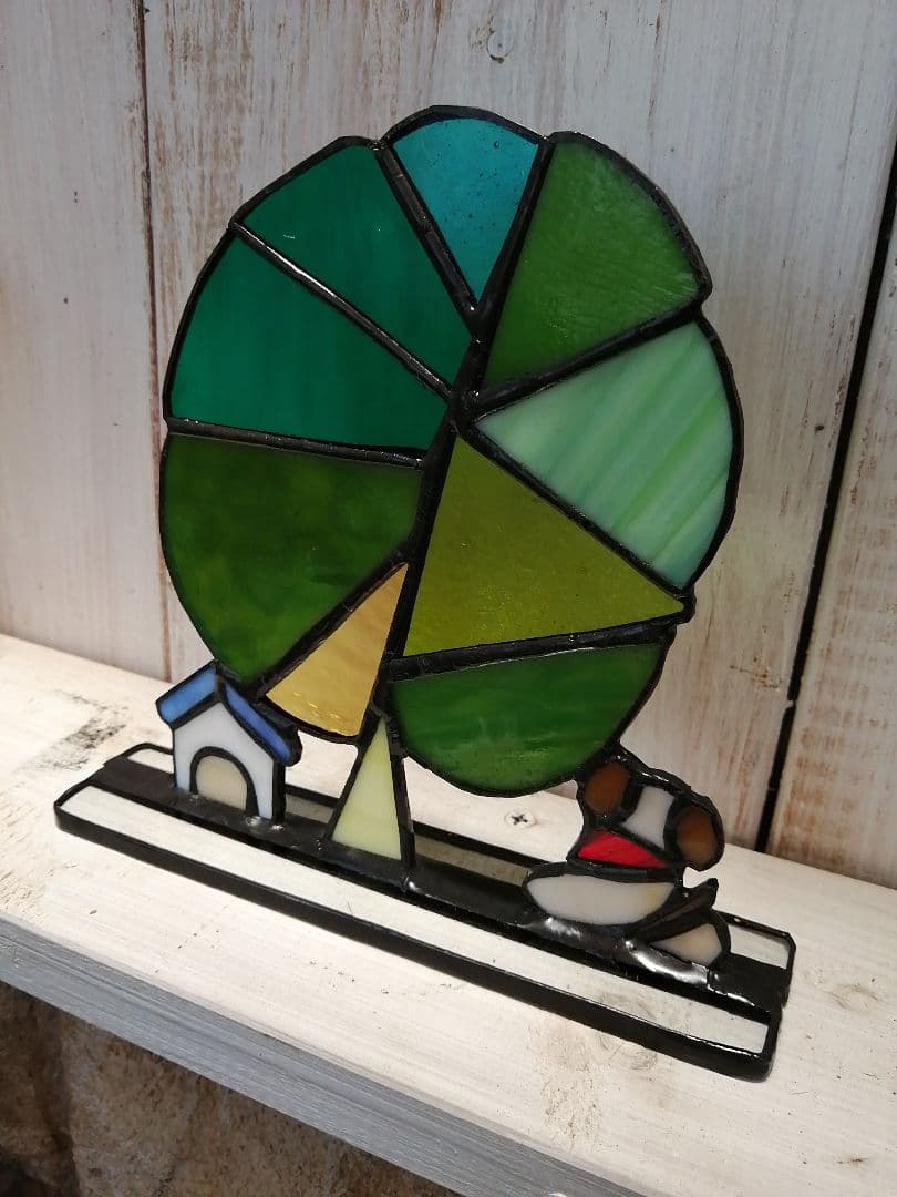 緑の木とワンちゃん2