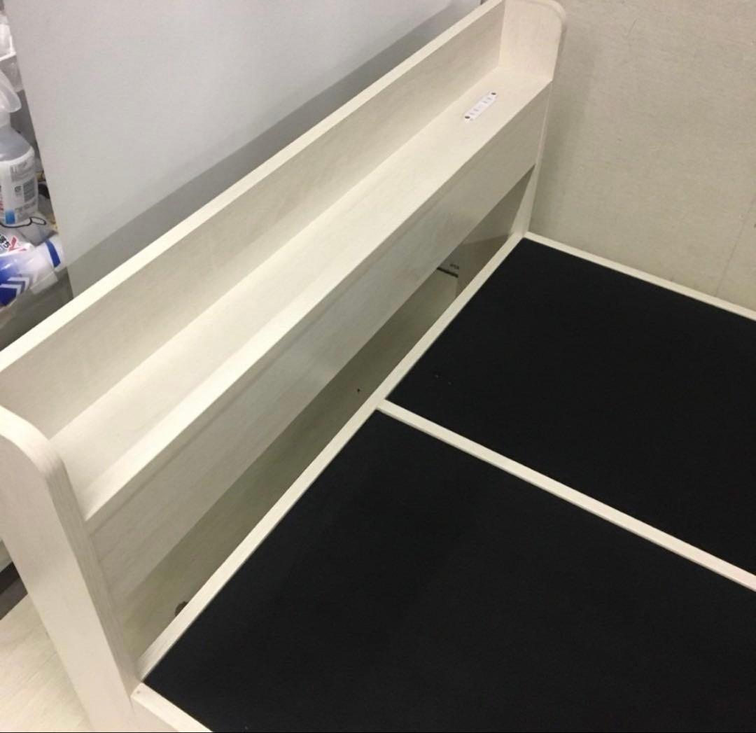 ［直接引き取りの方限定］シングル 木製ベッドフレーム 収納付き ホワイト