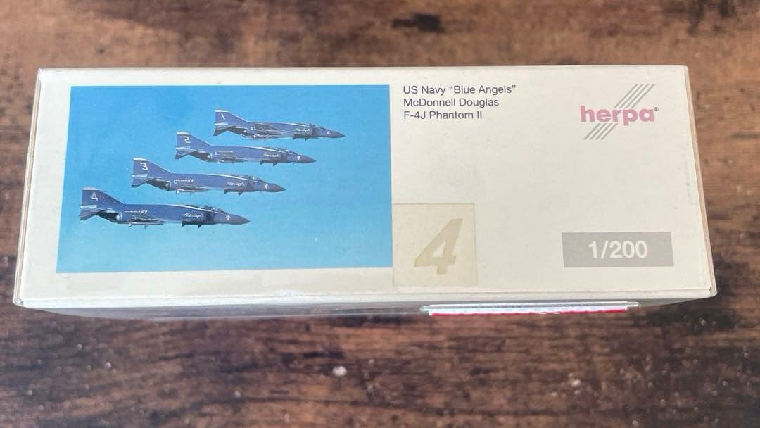 F-4Jファントム アメリカ海軍 デモチーム 「ブルーエンジェルス」 4番