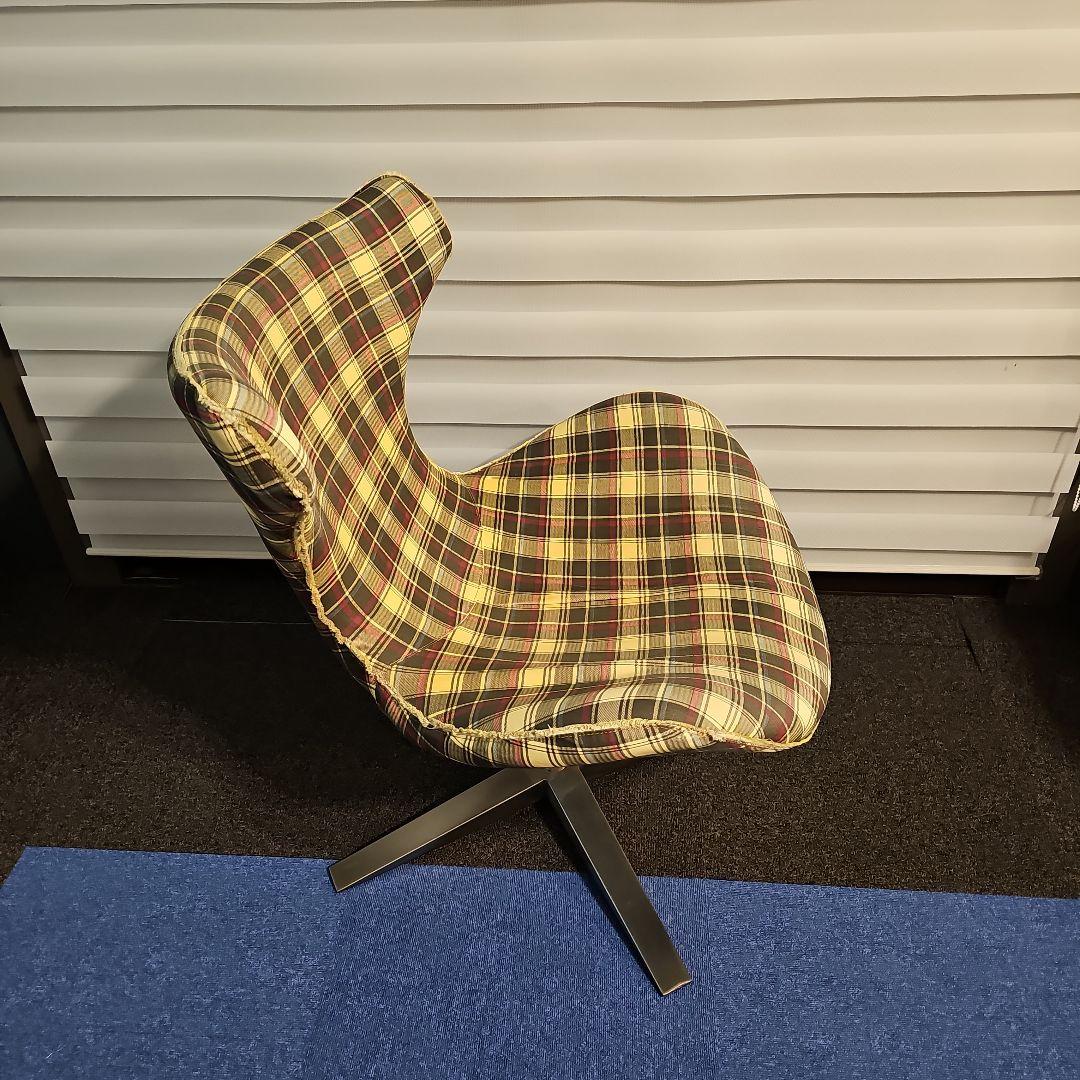 チェック柄スワベルチェア　最終価格　月曜終了予定