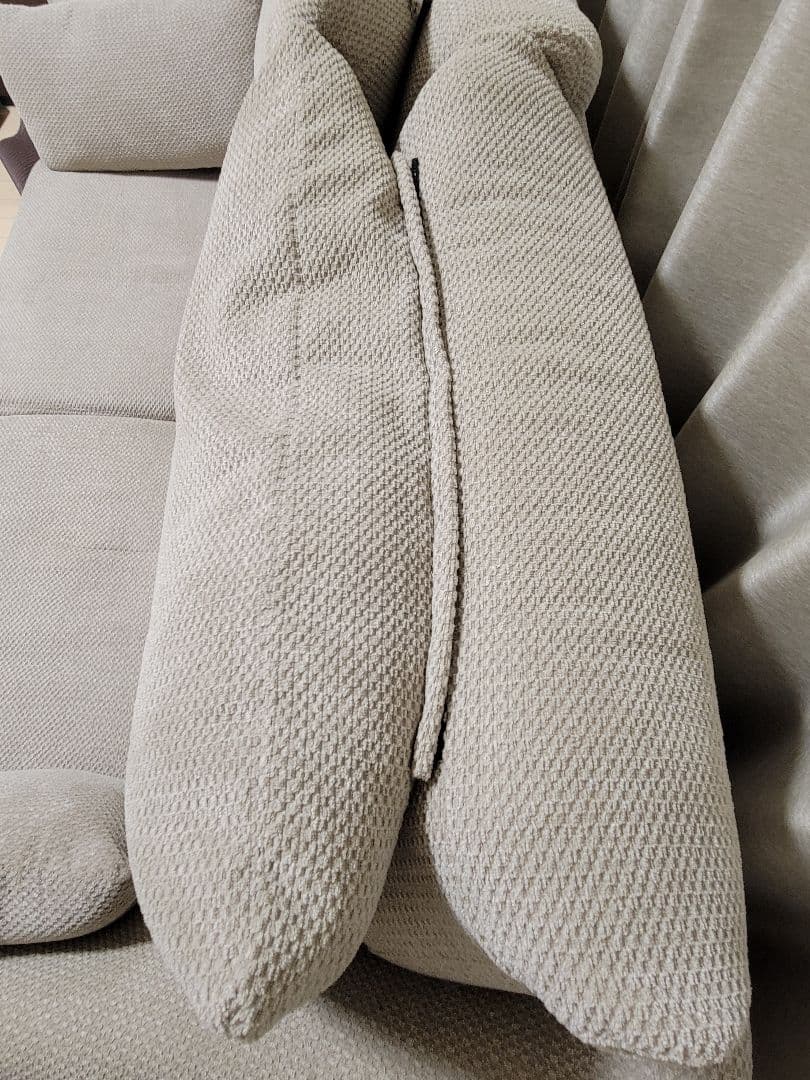 ベージュ2人掛けソファ　ニトリ