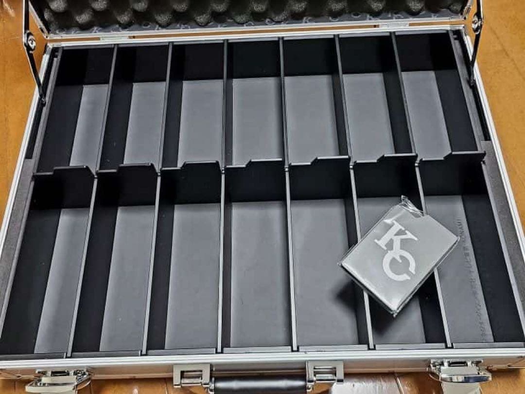 遊戯王カード 引退まとめ キラカード約900枚 即日発送！ - メルカリ