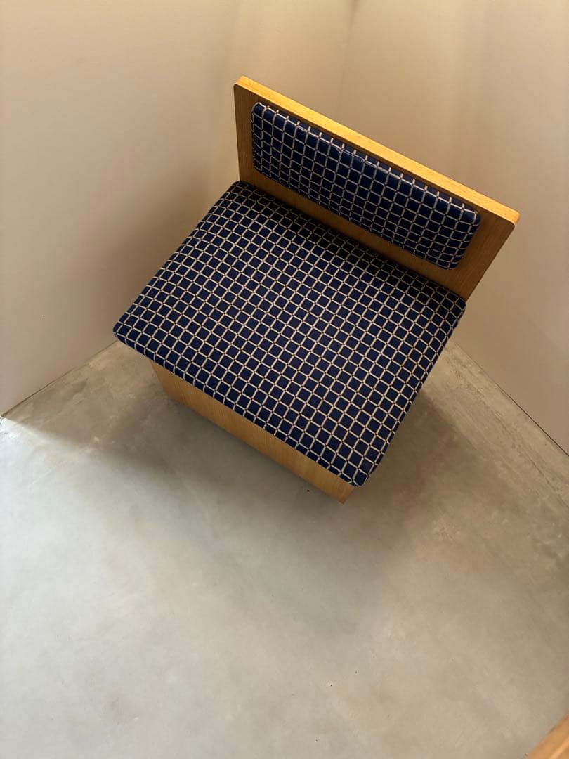 レトロポップ　北欧　ビンテージ　スツール　収納付き椅子　アノニマス