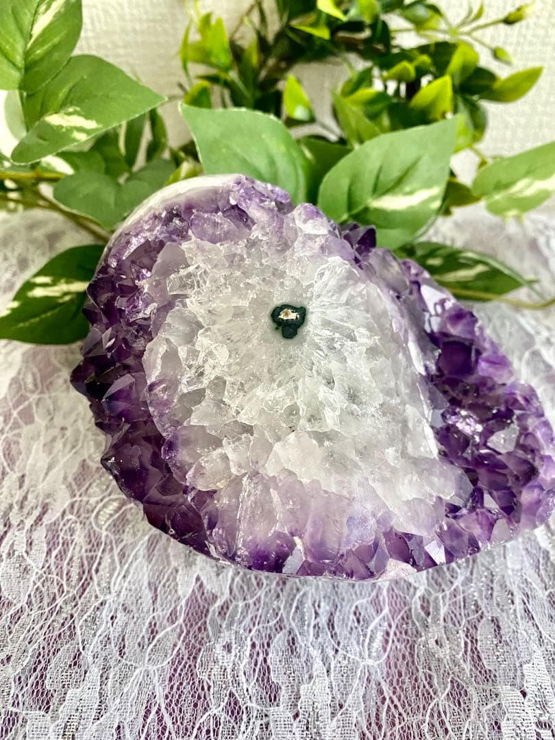 特価‼️希少価値！虹つき⭐︎可愛いお花が付いている、アメジスト♪