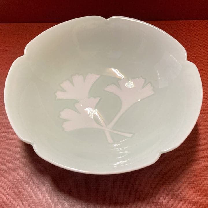 【人間国宝】 井上萬二 青白磁公孫樹文 菓子鉢 【真作保証】