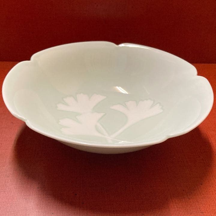 【人間国宝】 井上萬二 青白磁公孫樹文 菓子鉢 【真作保証】