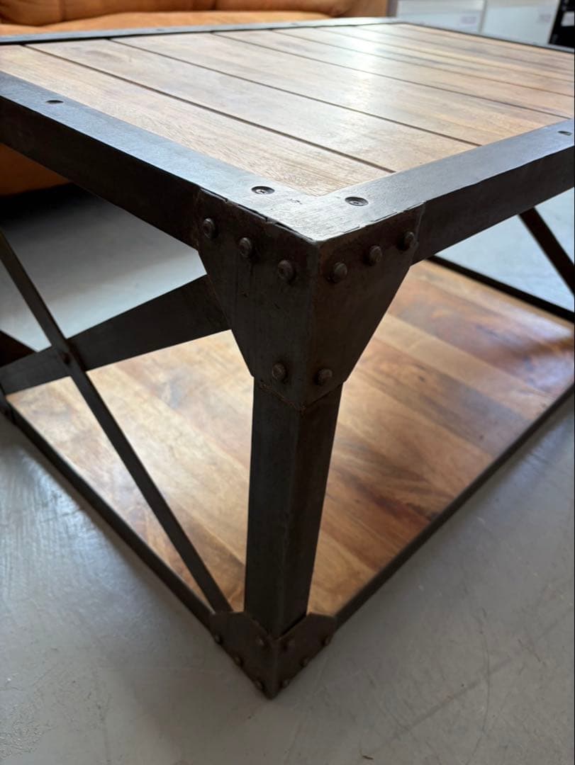インダストリアル調　センターテーブル/ローテーブル