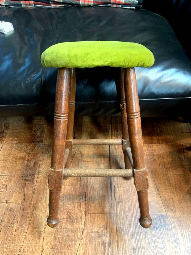 ヴィンテージグリーンモケット丸椅子