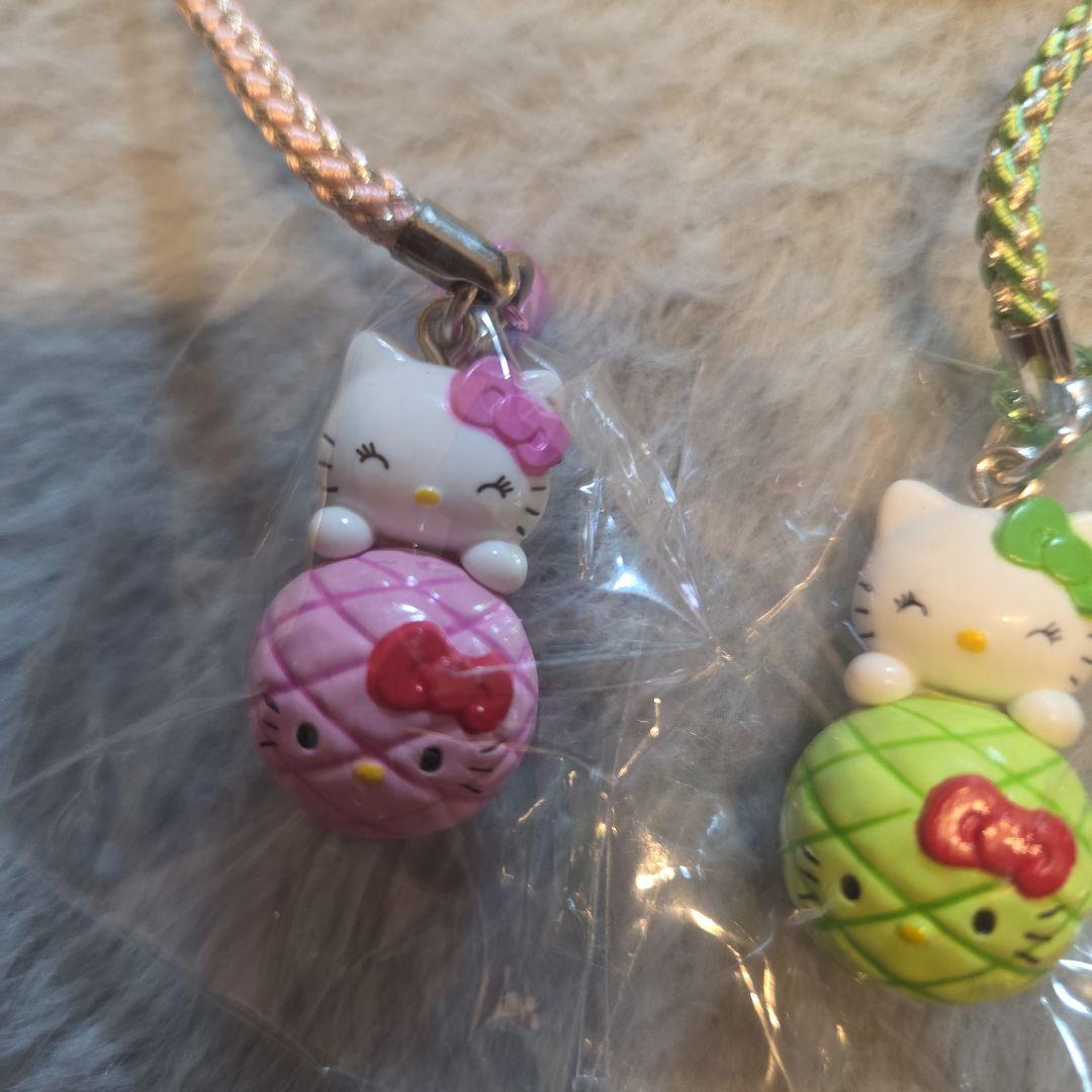 ご当地キティ メロンパンバージョン 3種類 - メルカリ