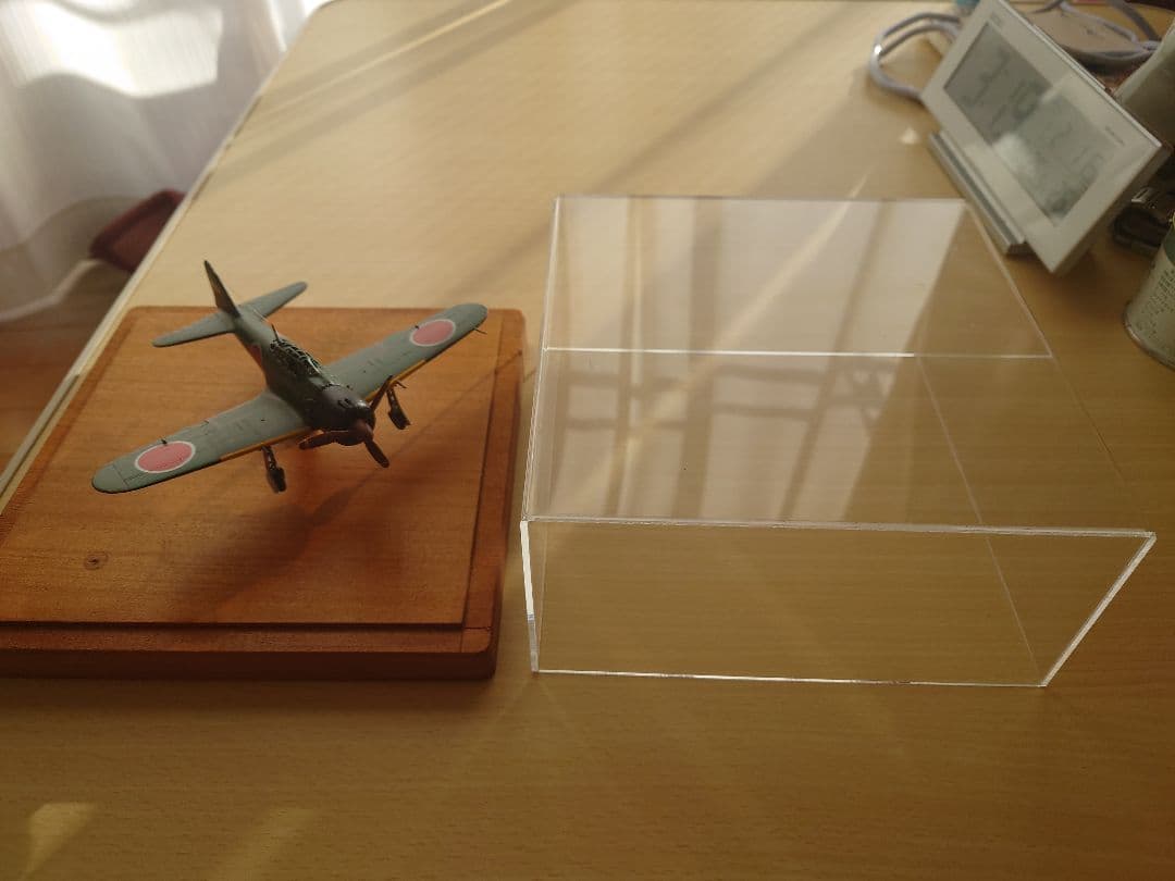 【精密・金属製】小西製作所 1/100 零式艦上戦闘機 五二型（ケース・台座付）