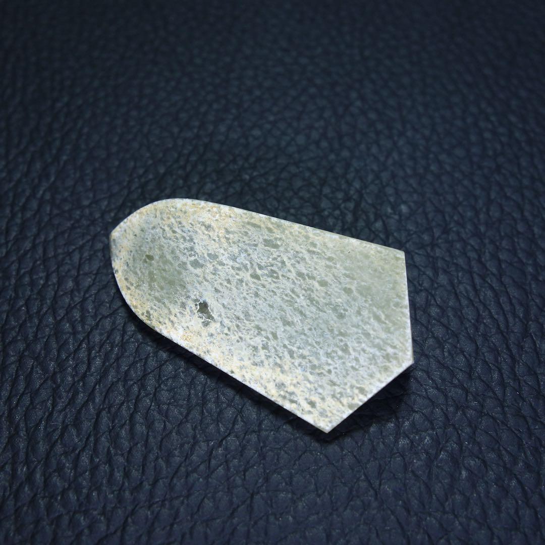 漢時代 和田玉製 セミ彫刻 置物 時代物 中国古美術 骨董品本玉 旧家蔵出し