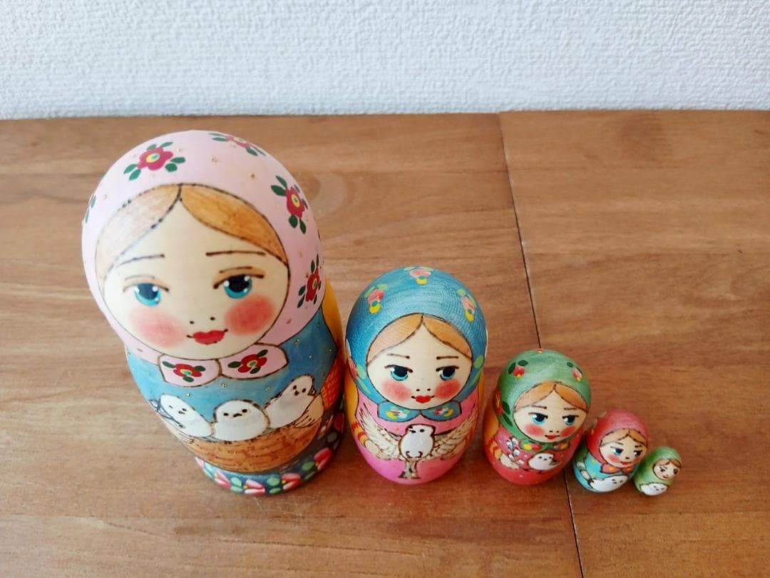【LYH316】北欧ロシア雑貨 リューバ作のマトリョーシカ　シマエナガ