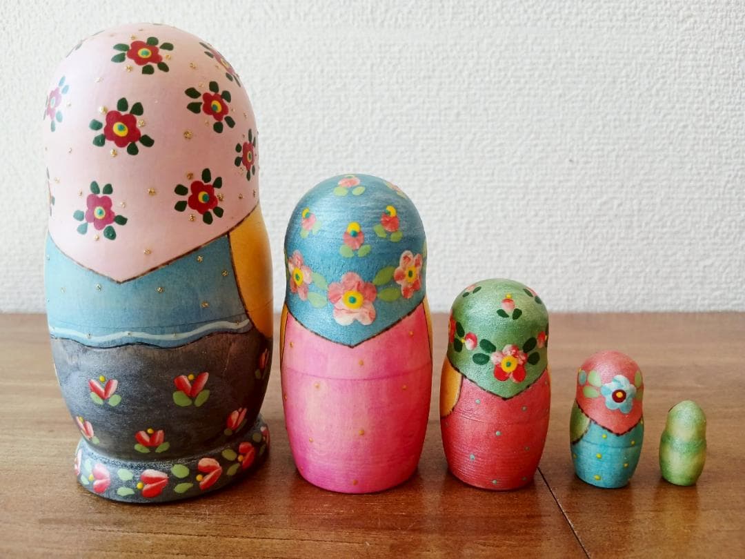 【LYH316】北欧ロシア雑貨 リューバ作のマトリョーシカ　シマエナガ