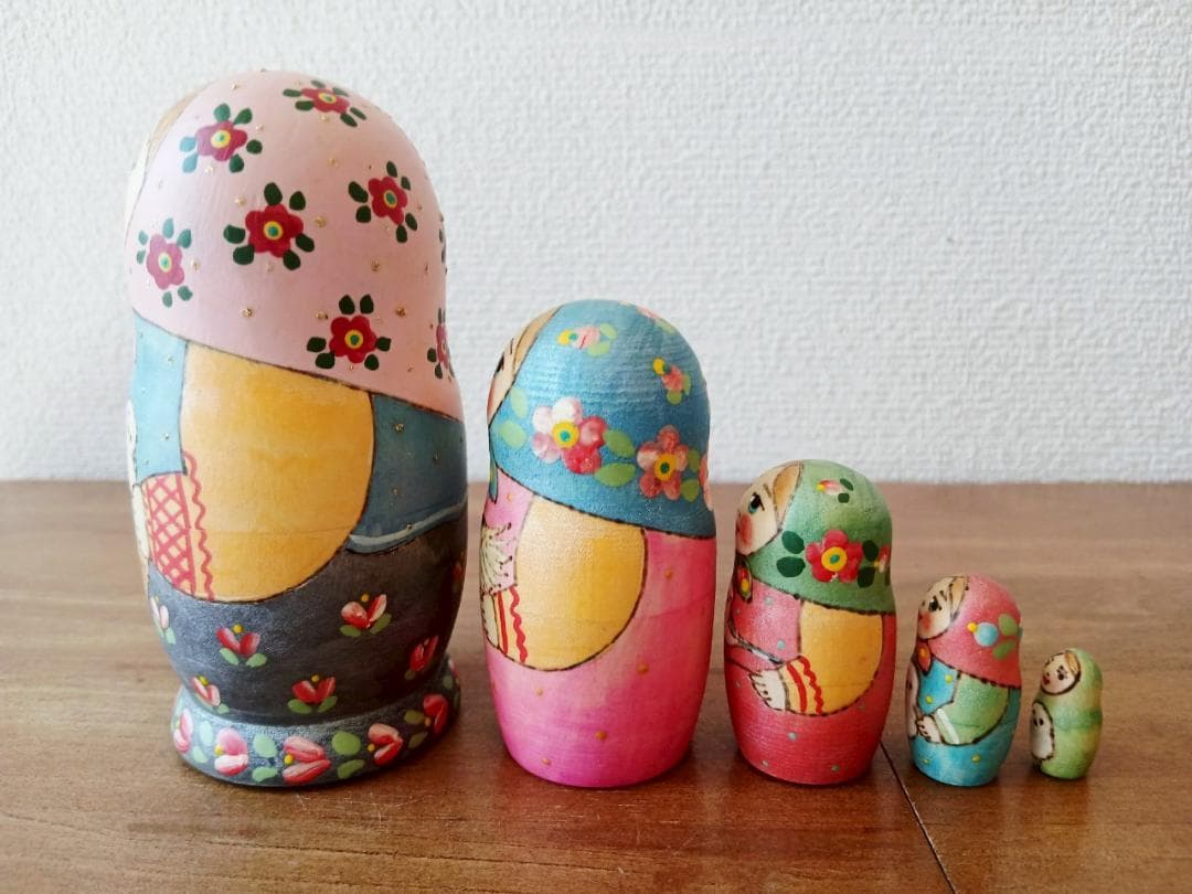 【LYH316】北欧ロシア雑貨 リューバ作のマトリョーシカ　シマエナガ