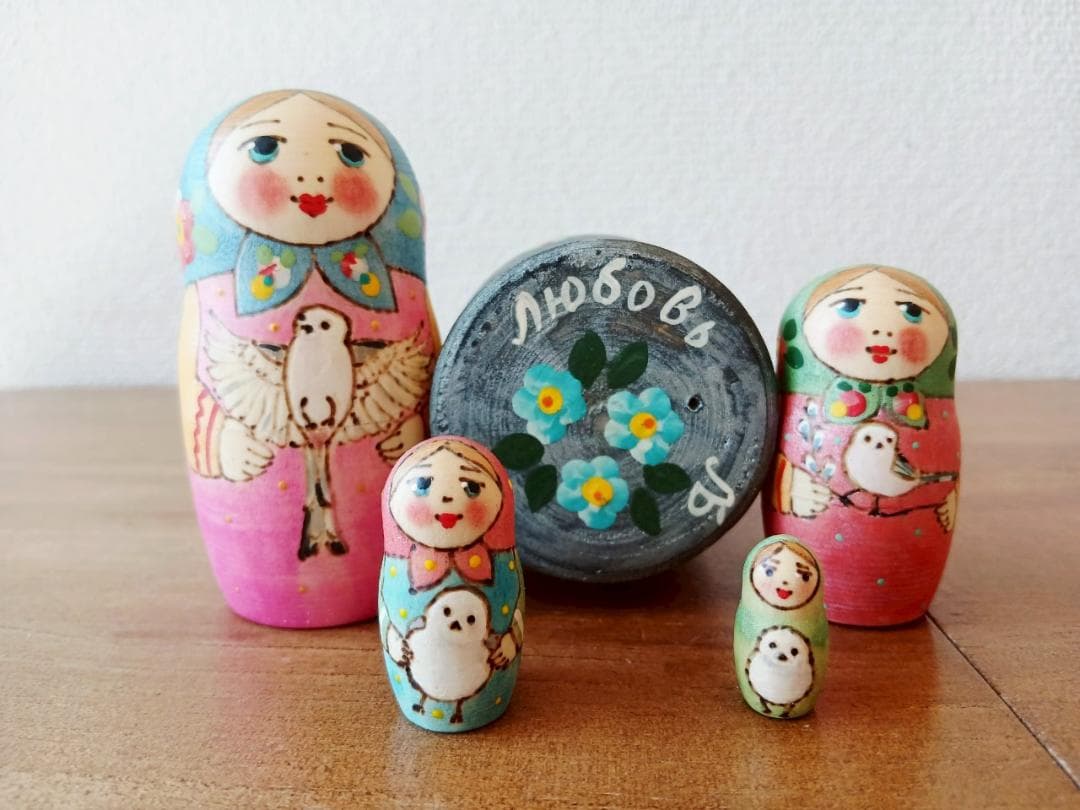 【LYH316】北欧ロシア雑貨 リューバ作のマトリョーシカ　シマエナガ