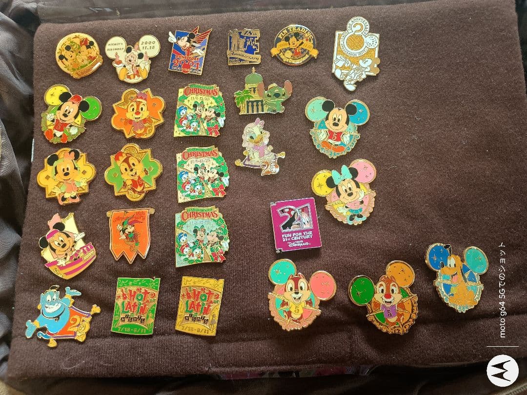 ディズニー ピンバッジ 220点 まとめ売り ピントレード品含む 全体写真無し