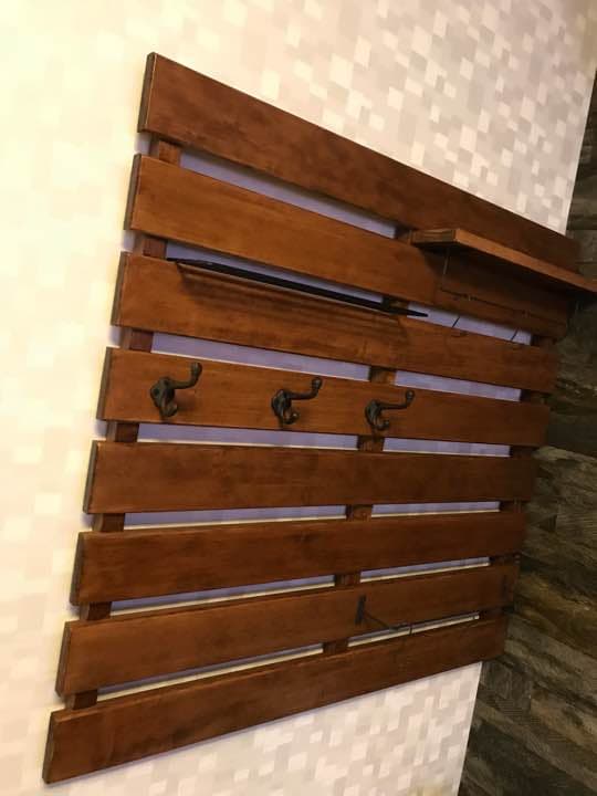 すのこ型壁掛けウォールシェルフ