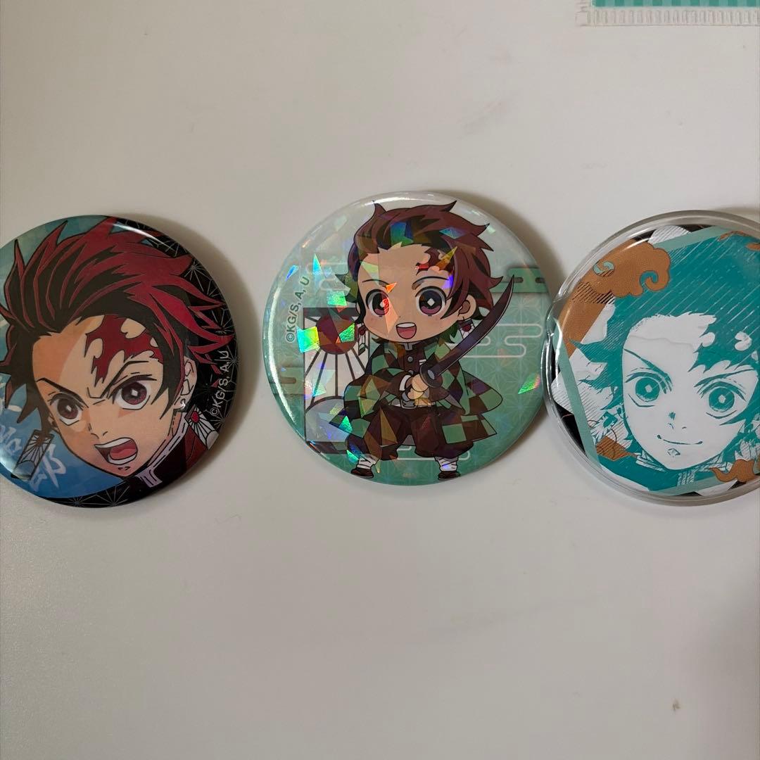 鬼滅の刃キャラクター缶バッジセット竈門 炭治郎 - メルカリ
