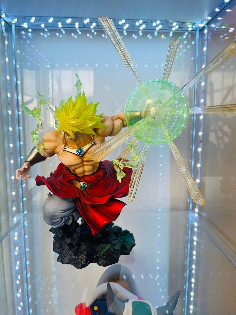 フィギュアーツZERO スーパーサイヤ人ブロリー エフェクト付き　箱あり⭐︎