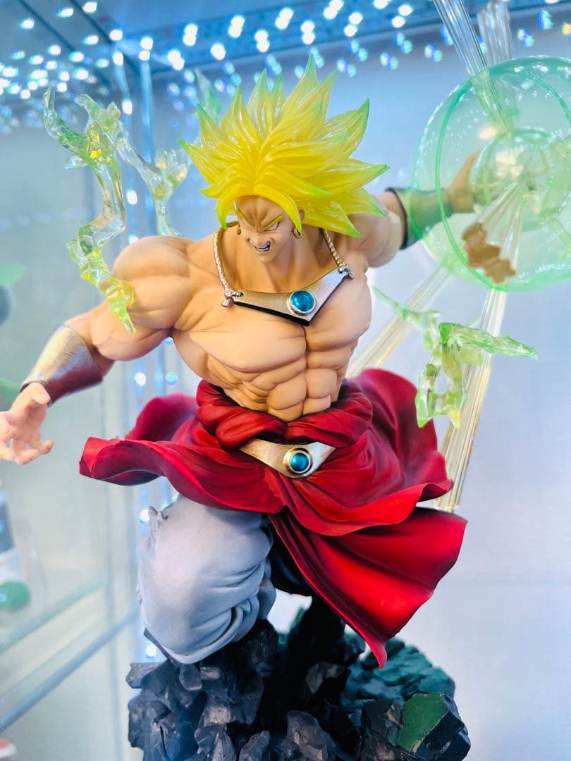 フィギュアーツZERO スーパーサイヤ人ブロリー エフェクト付き　箱あり⭐︎