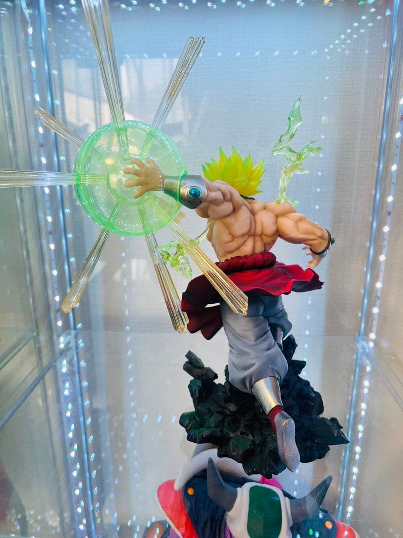 フィギュアーツZERO スーパーサイヤ人ブロリー エフェクト付き　箱あり⭐︎