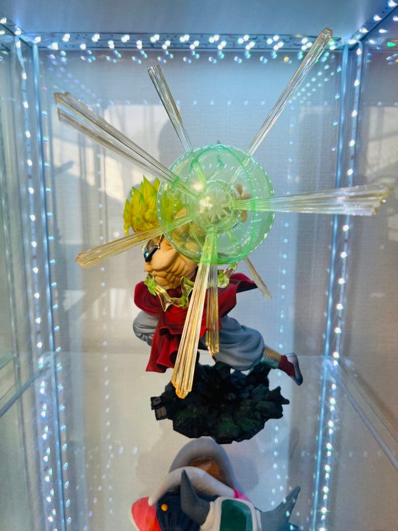 フィギュアーツZERO スーパーサイヤ人ブロリー エフェクト付き　箱あり⭐︎