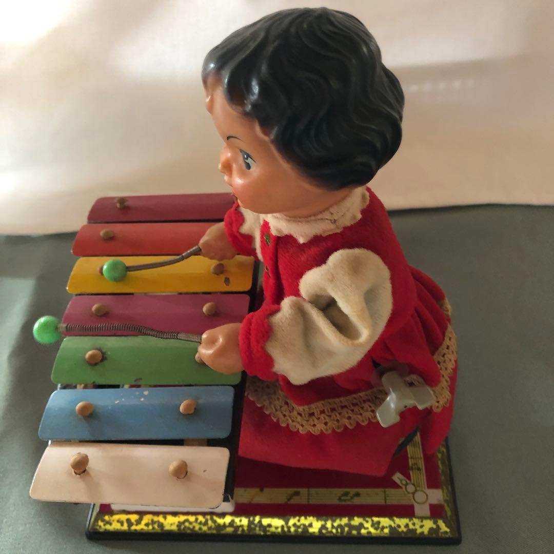 希少　ゼンマイ式 鉄琴ブリキ アンティーク 　昭和おもちゃ 女の子 お人形 演奏