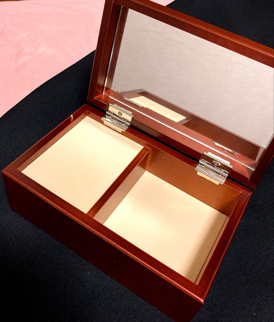 新品☆雙葉学園☆校章エンブレムデザイン☆校歌オルゴールボックス☆アンティーク☆