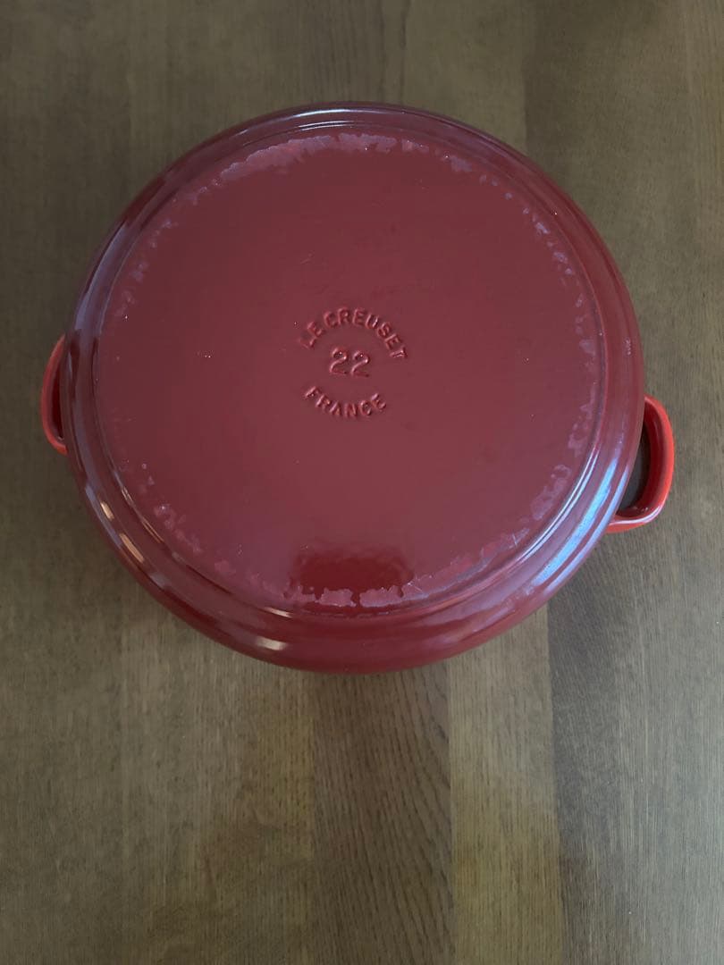 ル・クルーゼ　赤いホーロー鍋 クリーム内側22㎝ 両手鍋