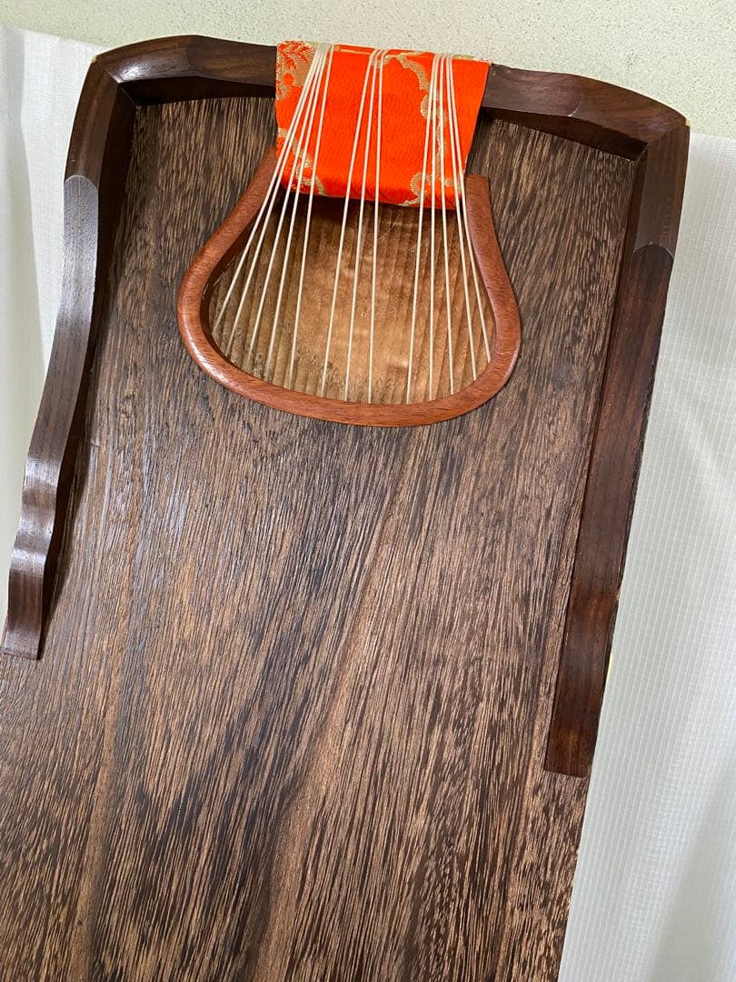 *2300 大正琴　13弦　琴柱　カバー付き