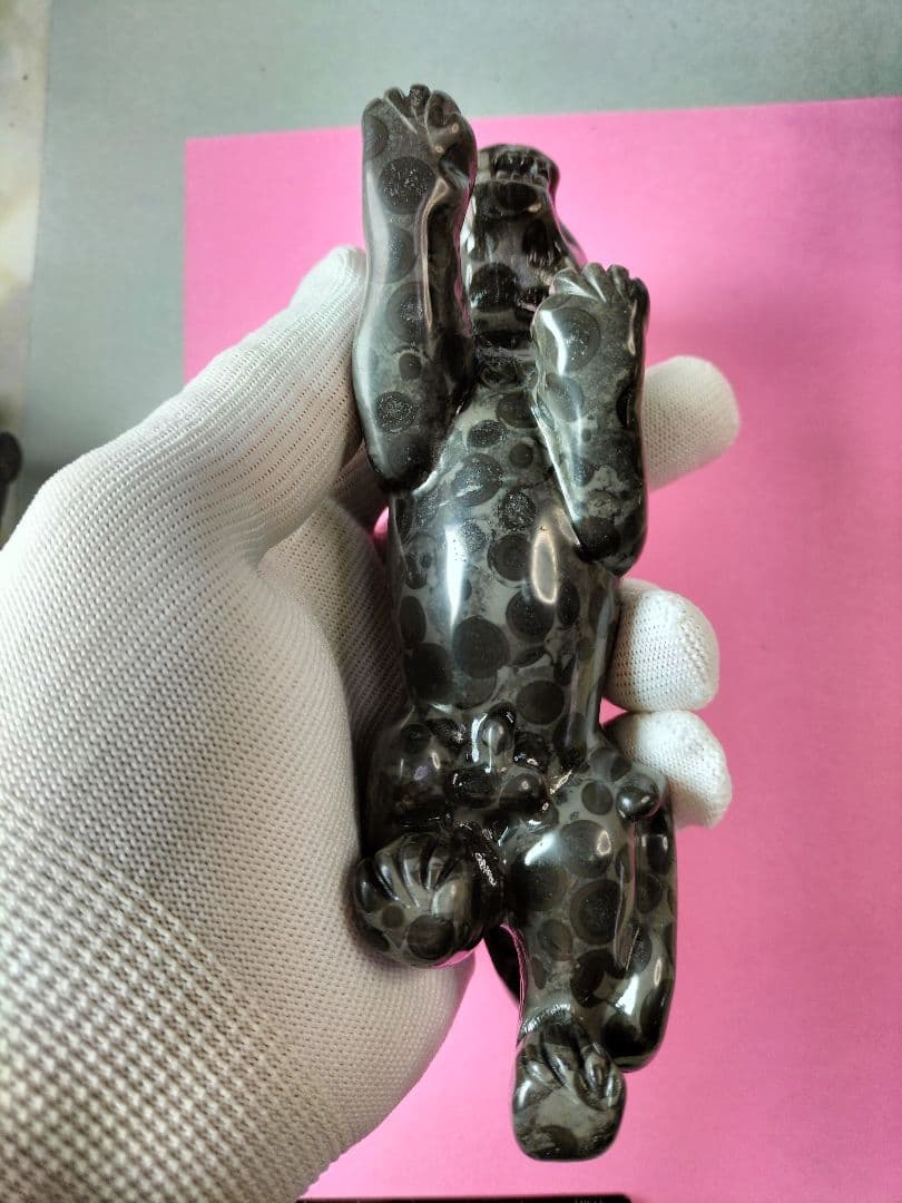 天然石 津軽錦石の ヒョウ の置物です。約160㍉！