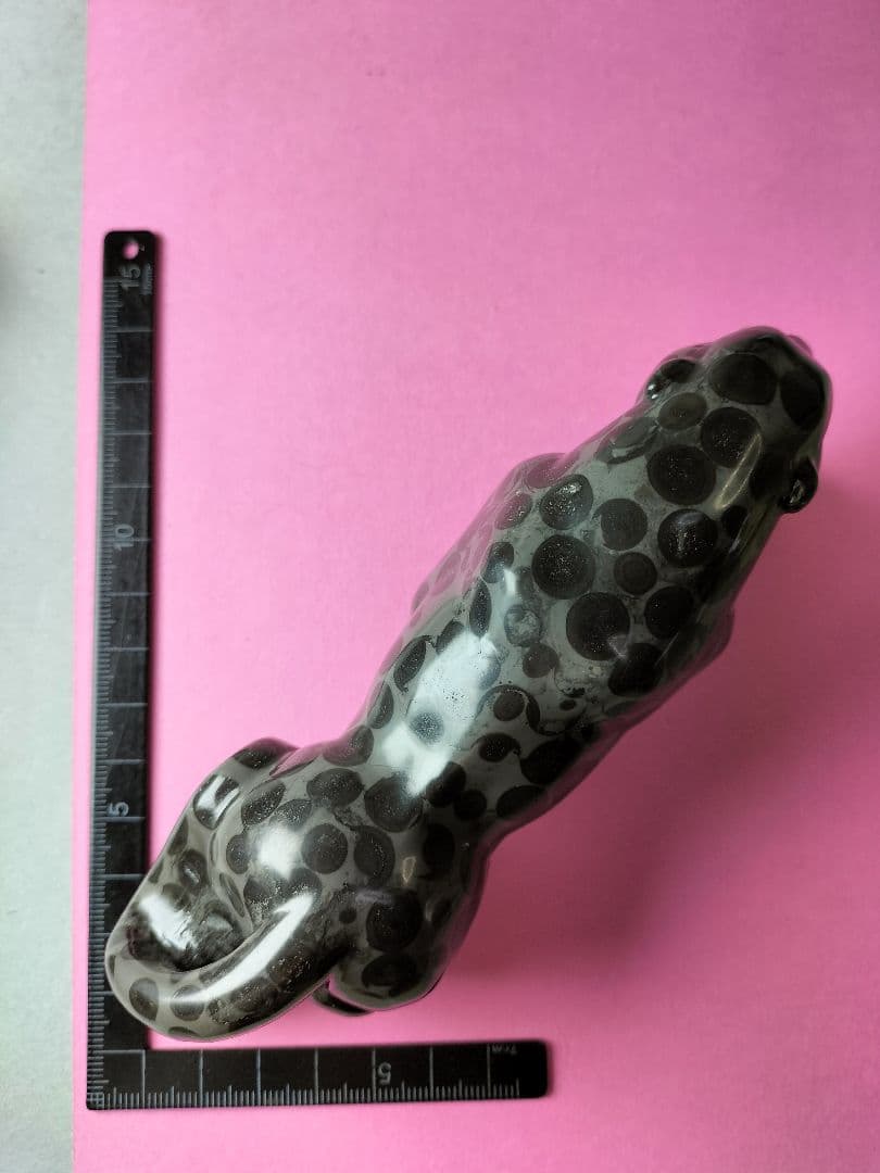 天然石 津軽錦石の ヒョウ の置物です。約160㍉！