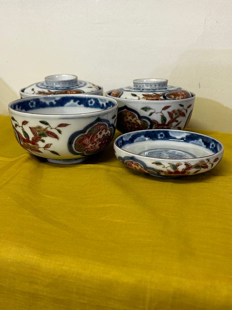 最終処分価格　明治 長春冨貴 伊万里焼 金彩染付 蓋付中鉢 ３客