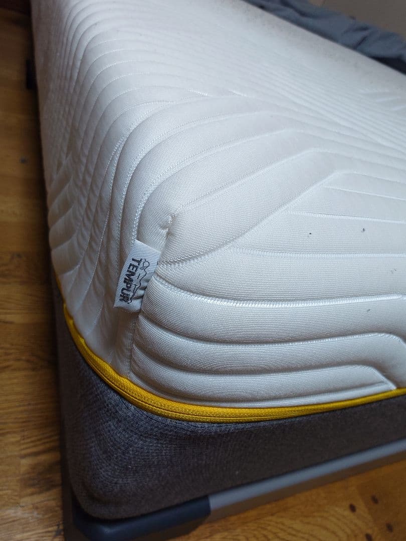 【美品】テンピュール センセーションリュクス 30 セミダブル マットレス