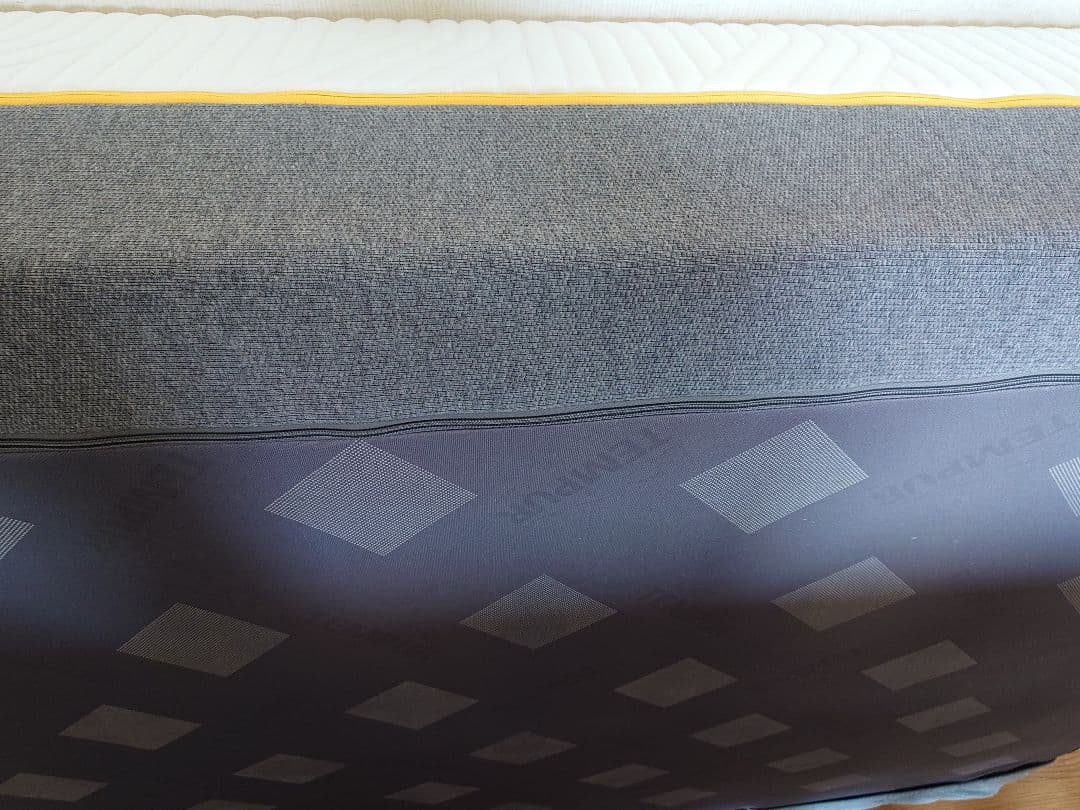 【美品】テンピュール センセーションリュクス 30 セミダブル マットレス