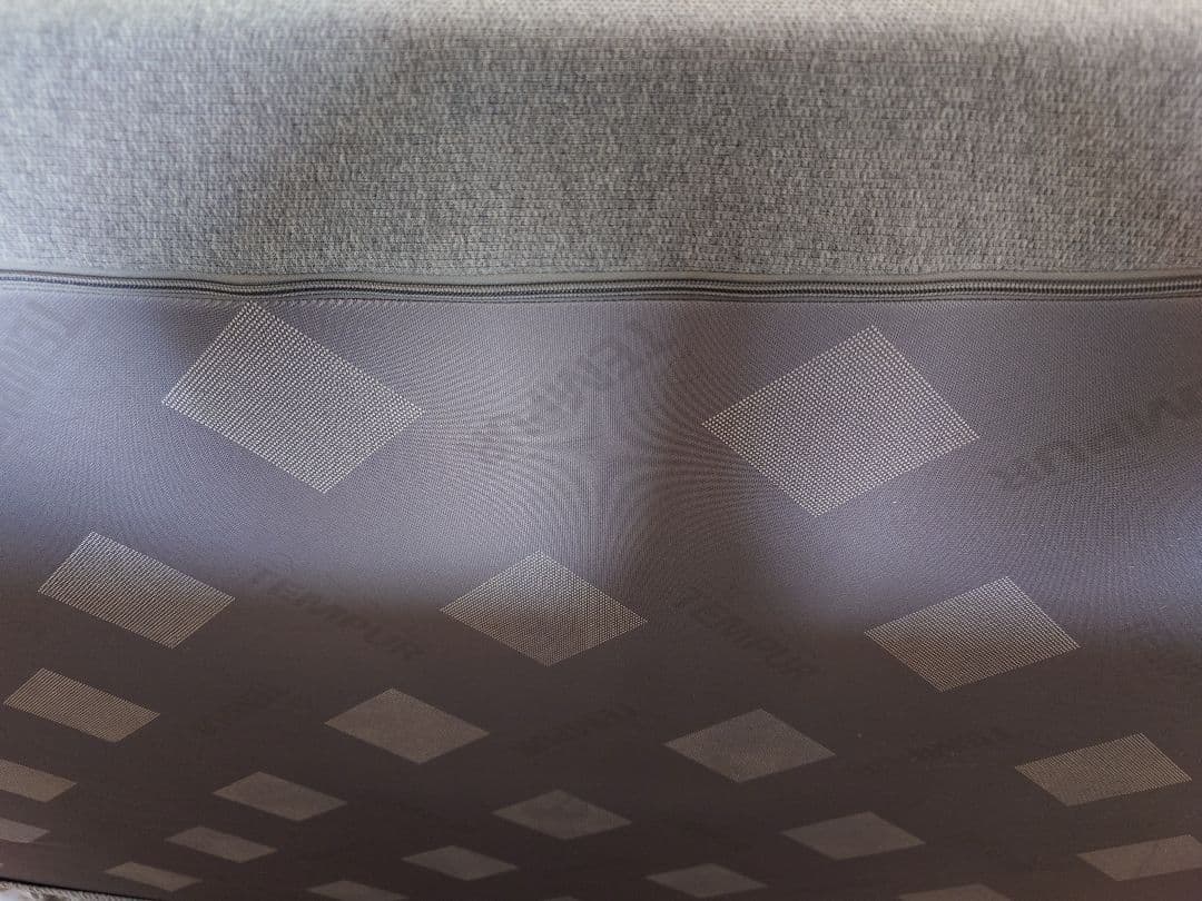 【美品】テンピュール センセーションリュクス 30 セミダブル マットレス