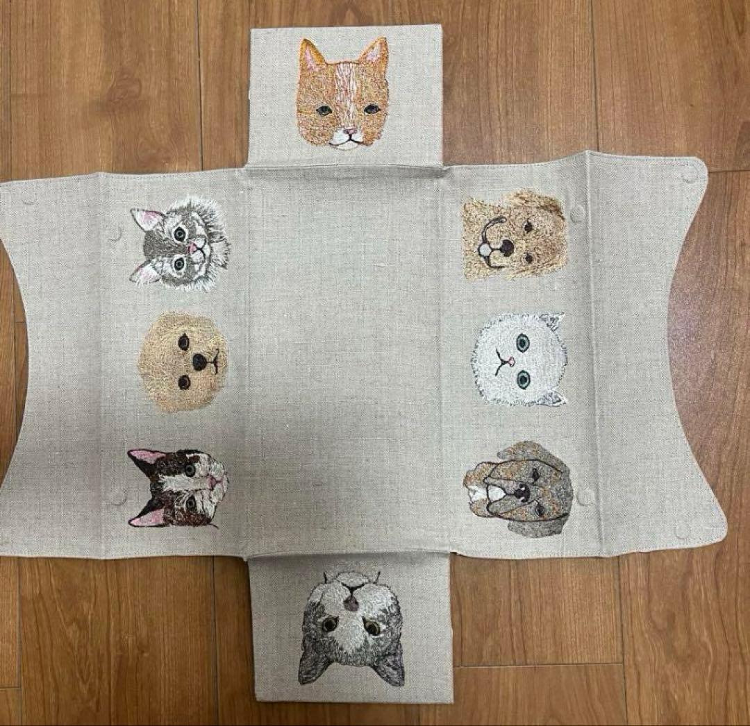 最終値下げ！コーラルアンドタスク ティッシュカバー　Cats and Dogs