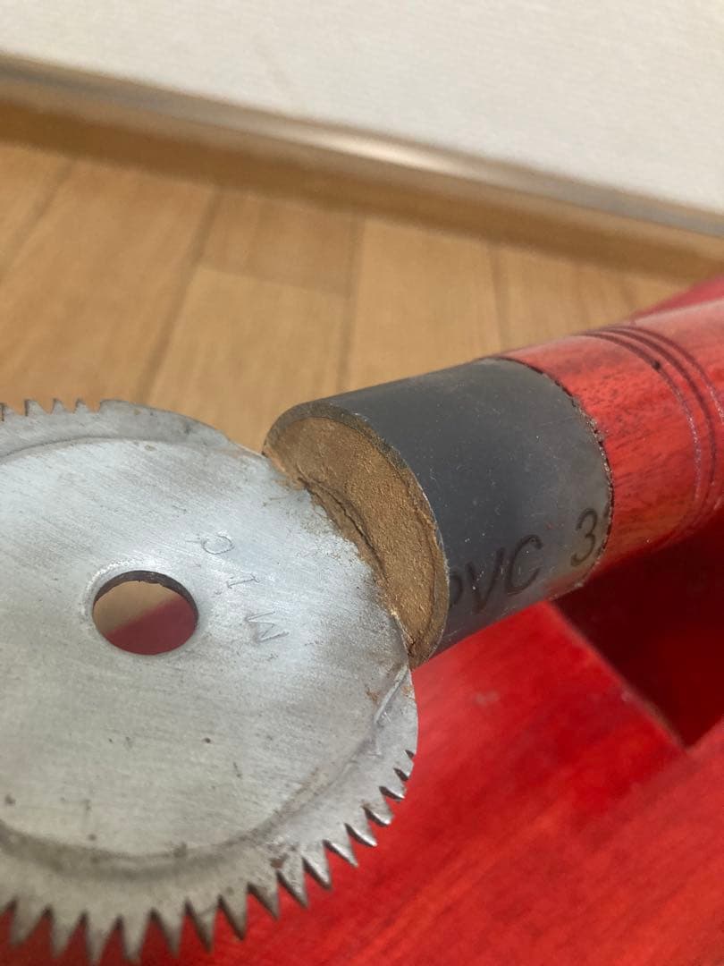 【美品・レア】お値下げしました。スリランカ製木製ココナッツ削り 鋸刃付き