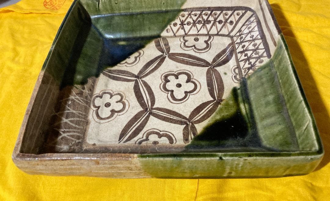 【値下げ】【真作保証】 瀧口喜兵爾 織部  四方鉢  共箱・共布