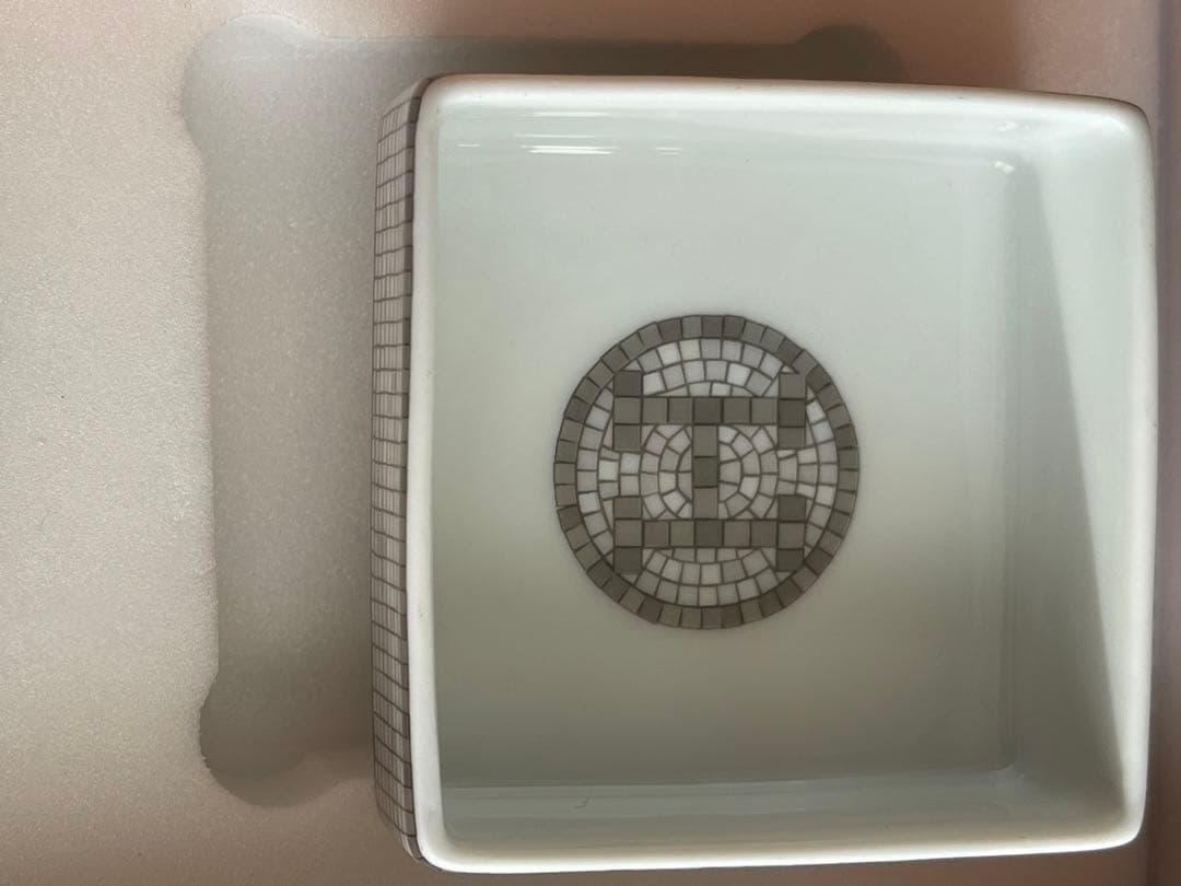 HERMES エルメス シュガーポット 〈モザイク 24〉 プラチナ PM - メルカリ