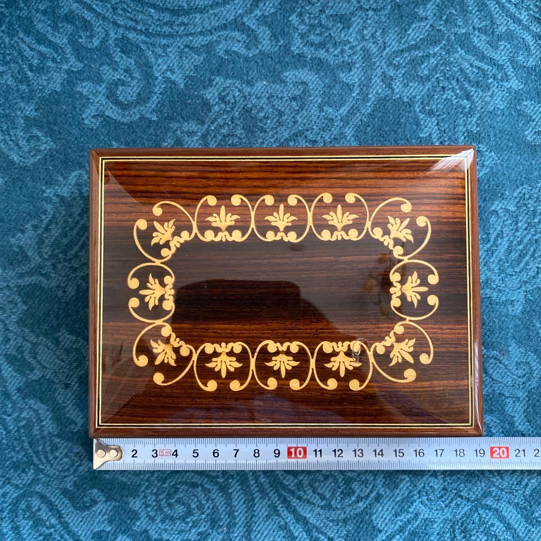 イタリアリュージュ製オルゴールジュエリーボックス　アンティーク