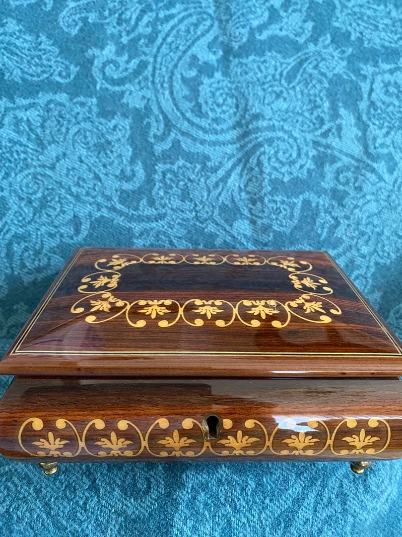 イタリアリュージュ製オルゴールジュエリーボックス　アンティーク