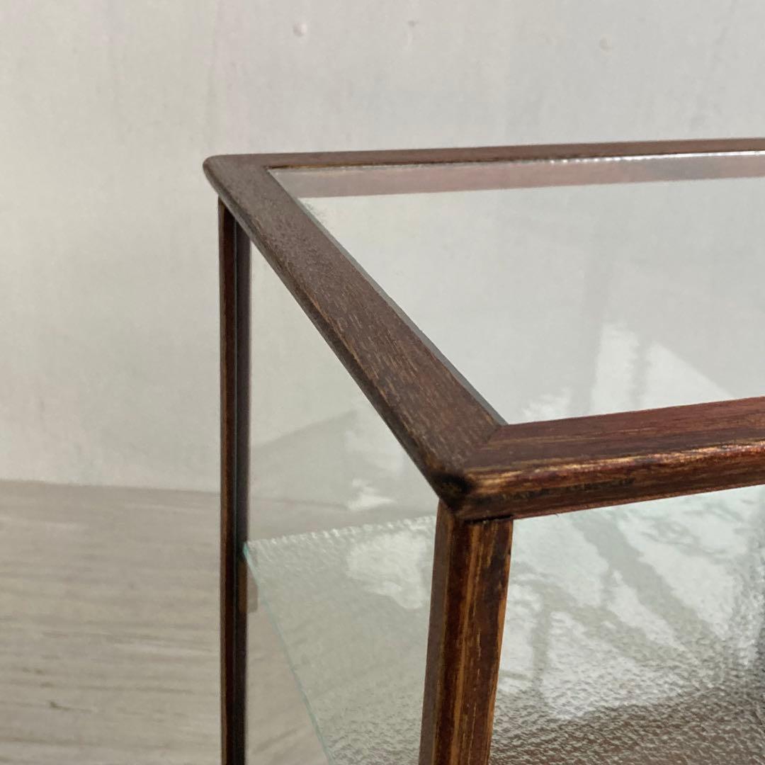 古い木製 小振り ガラスケース 2段 卓上ショーケース 扉なし