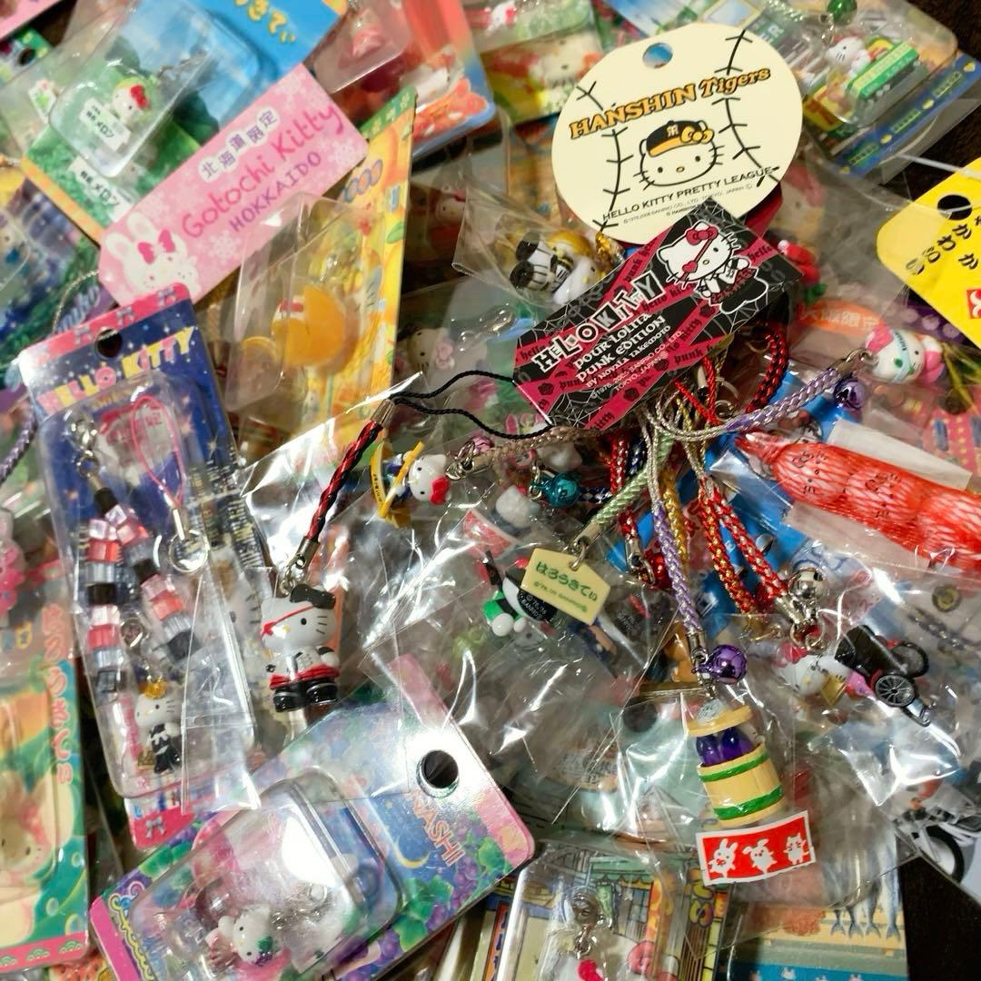 ご当地キティ 68個 根付 ファスナーマスコット パンク/新宿ver.キティ