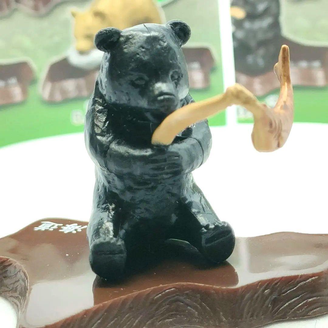 カプセルトイ】北海道限定 木彫り熊VS木彫り鮭 3種セット - メルカリ