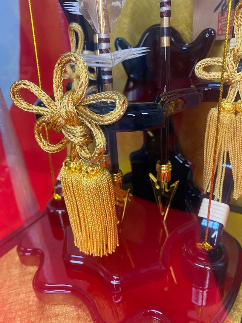 破魔弓　コンパクトガラスケース８号・間口約２３×奥行約２３×高約３６㎝