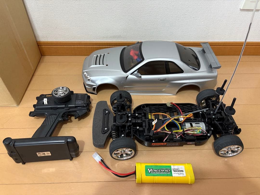 タミヤ 1/10電動RC 4WD R34 GT-R TT-01 現状品